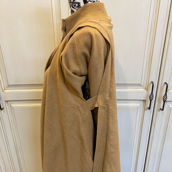 Banana Republic Size M/L Tan Sweater Poncho Cape - Picture 7 of 13